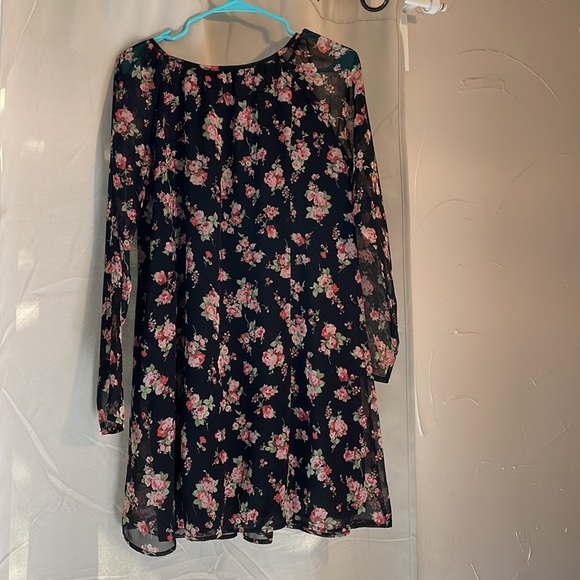 Black floral keyhole dress - Picture 3 of 3